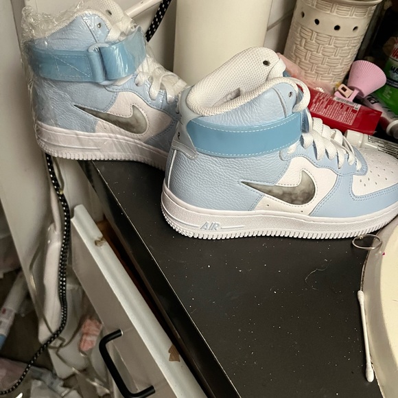 All shoes $50 a pair! - Picture 7 of 11